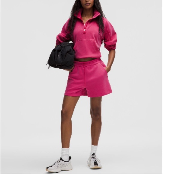 Lululemon Softstreme Short 4” Raspberry Coulis Size 8 - Picture 1 of 4